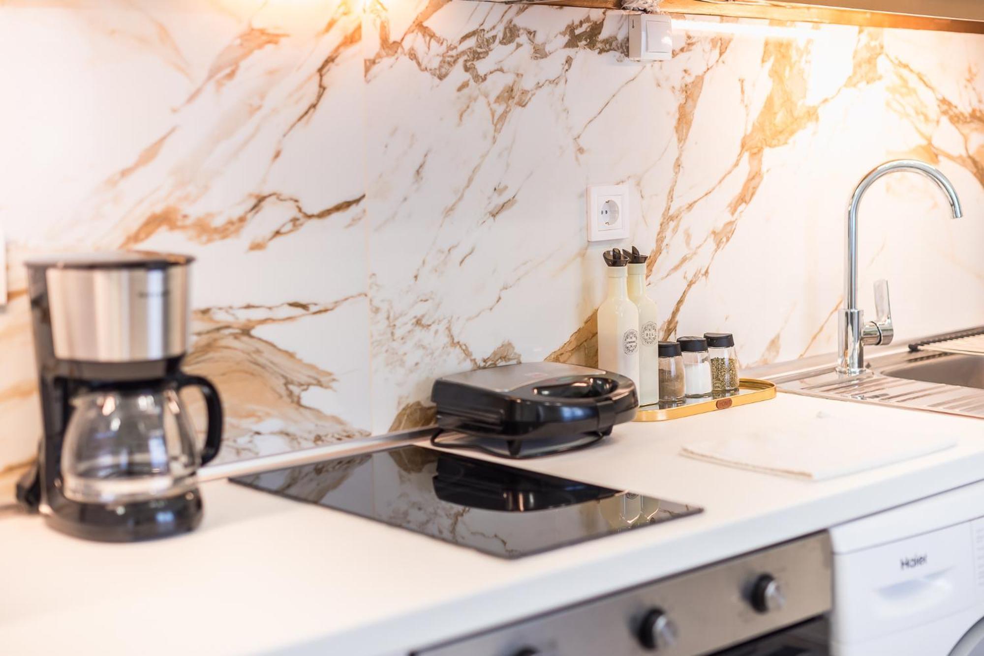 Modern Apartment 200M From Acropolis 100Mbps Netflix アテネ エクステリア 写真
